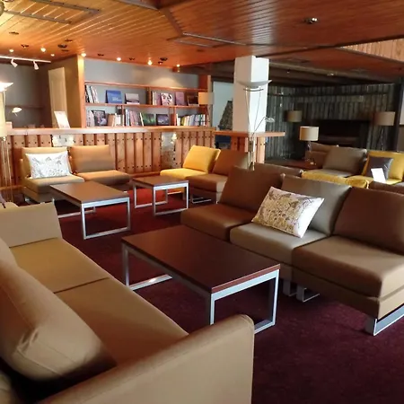 Отель Hotel Ivalo 4*